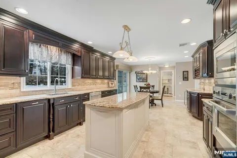 $1,295,000 | 35 Malcolm Place, Mahwah, NJ 07430
