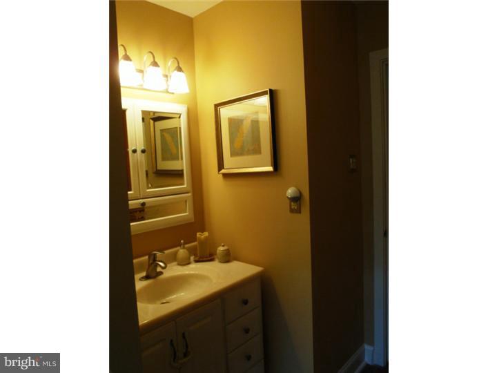 1802 Columbus Road Burlington, NJ 08016 - Photo 13 of 16 Gallery Image 13
