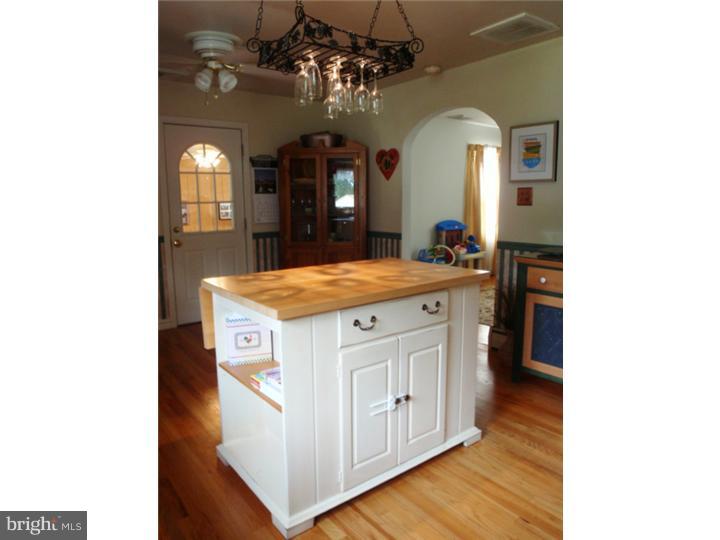 1802 Columbus Road Burlington, NJ 08016 - Photo 6 of 16 Gallery Image 6