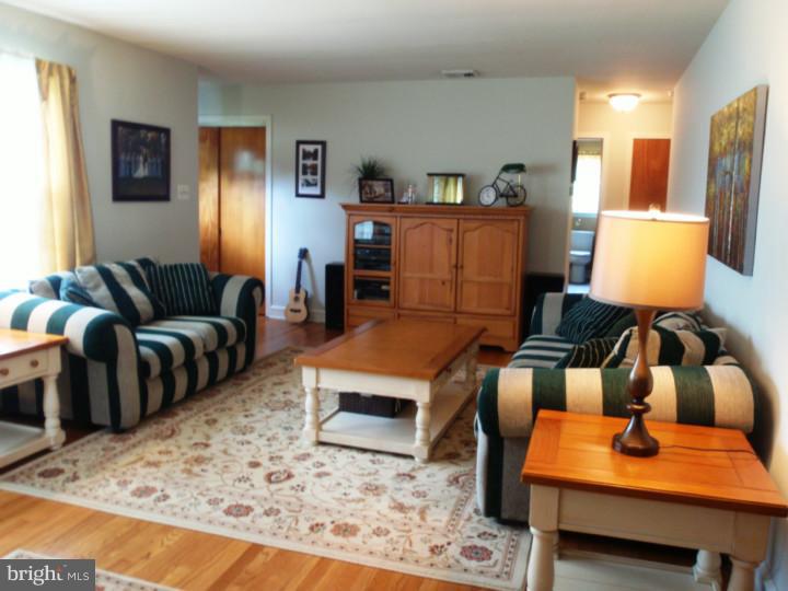 1802 Columbus Road Burlington, NJ 08016 - Photo 9 of 16 Gallery Image 9