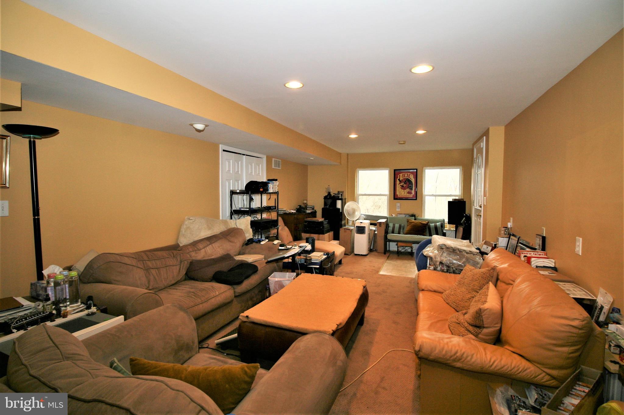 8 Mill Road Hamilton, NJ 08620 - Photo 23 of 27