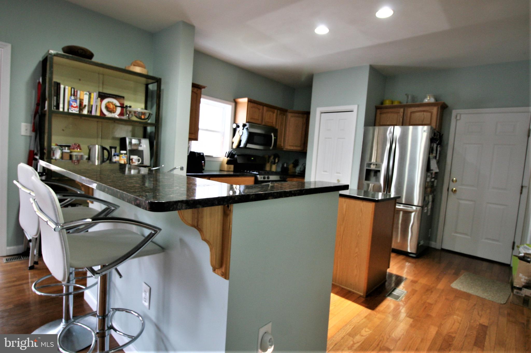 8 Mill Road Hamilton, NJ 08620 - Photo 5 of 27