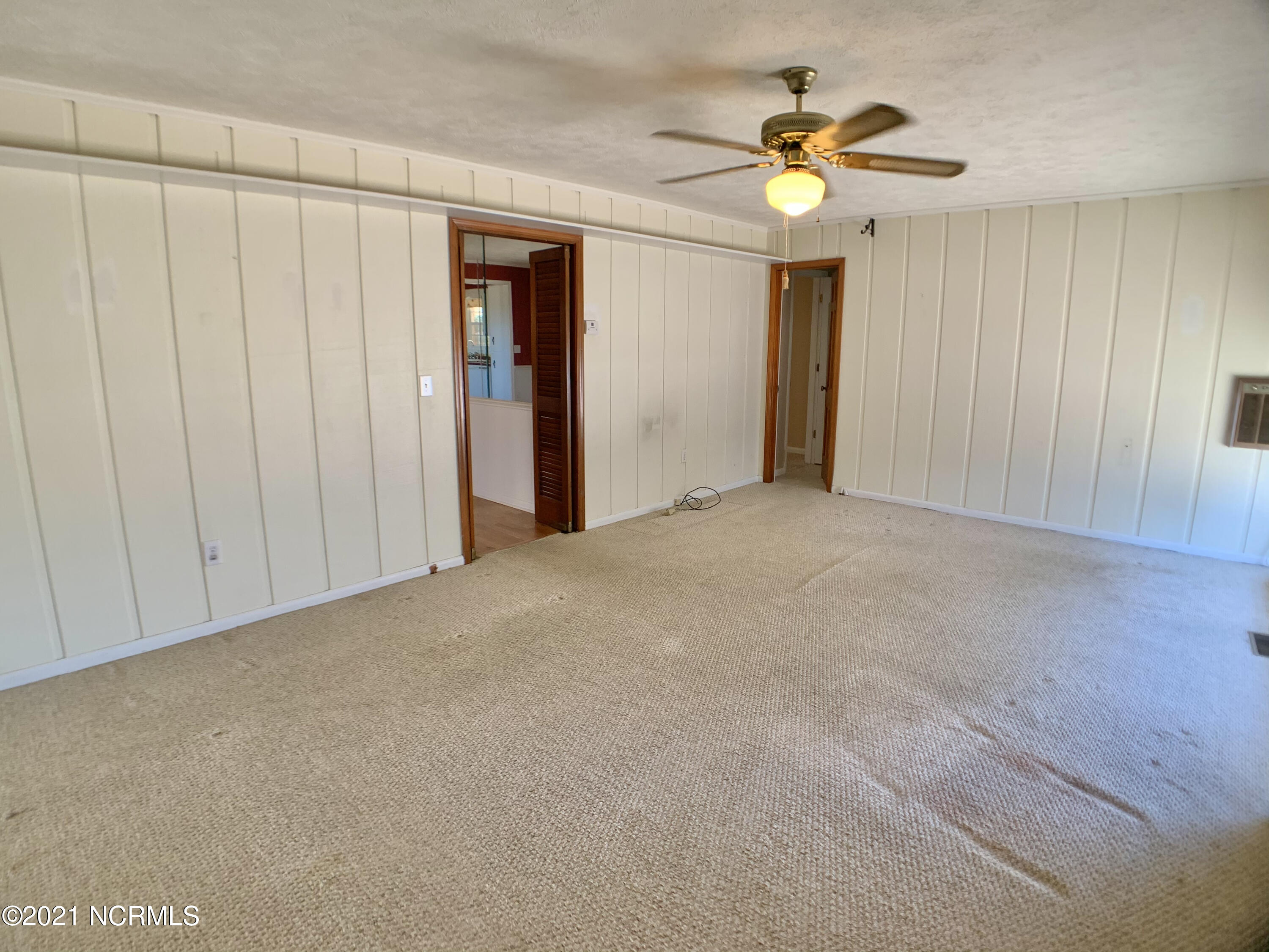 1271 Lawrence Tedder Road Whiteville, NC 28472 - Photo 14 of 28 Den 2