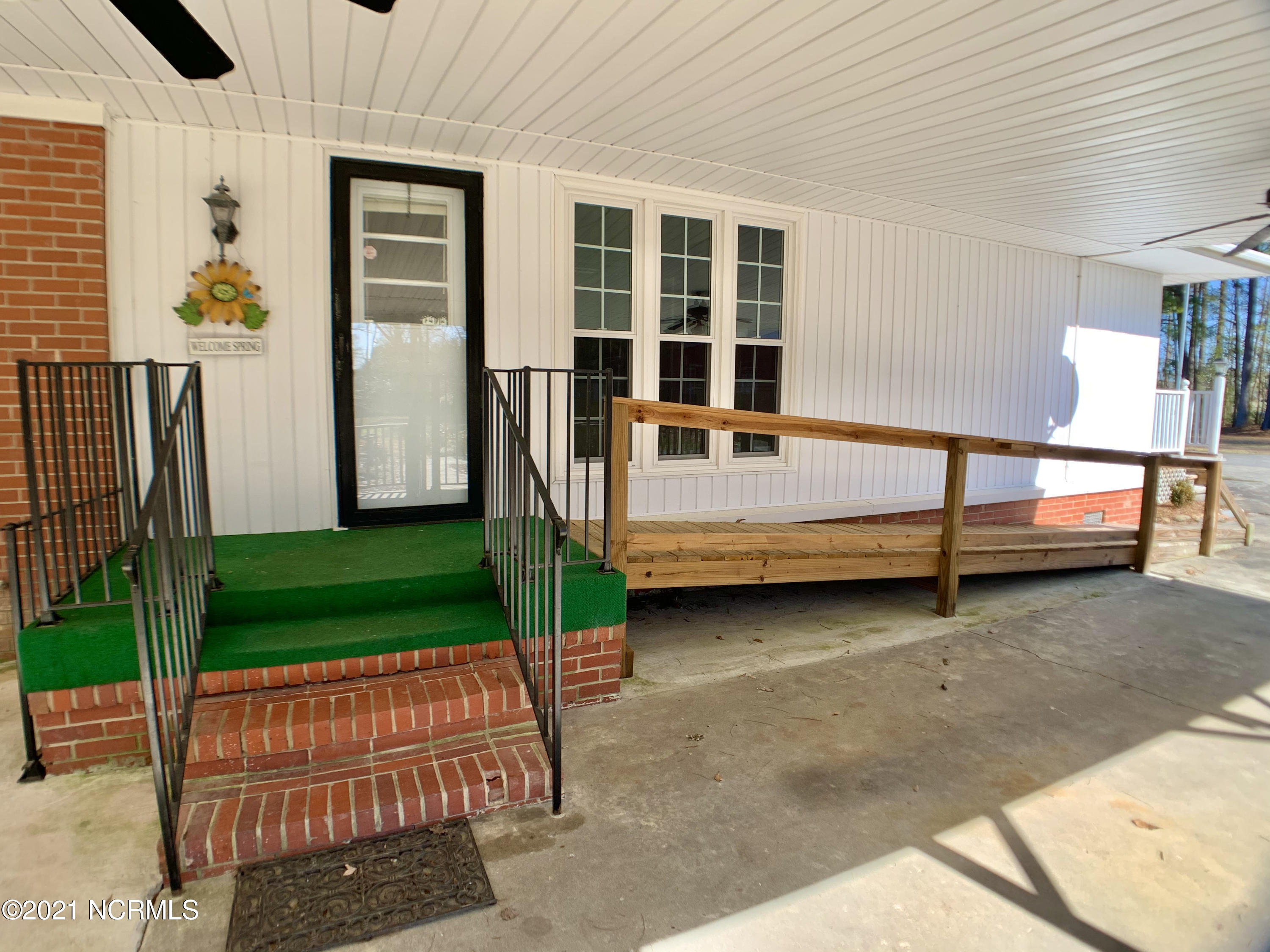 1271 Lawrence Tedder Road Whiteville, NC 28472 - Photo 9 of 28 Wheelchair Ramp
