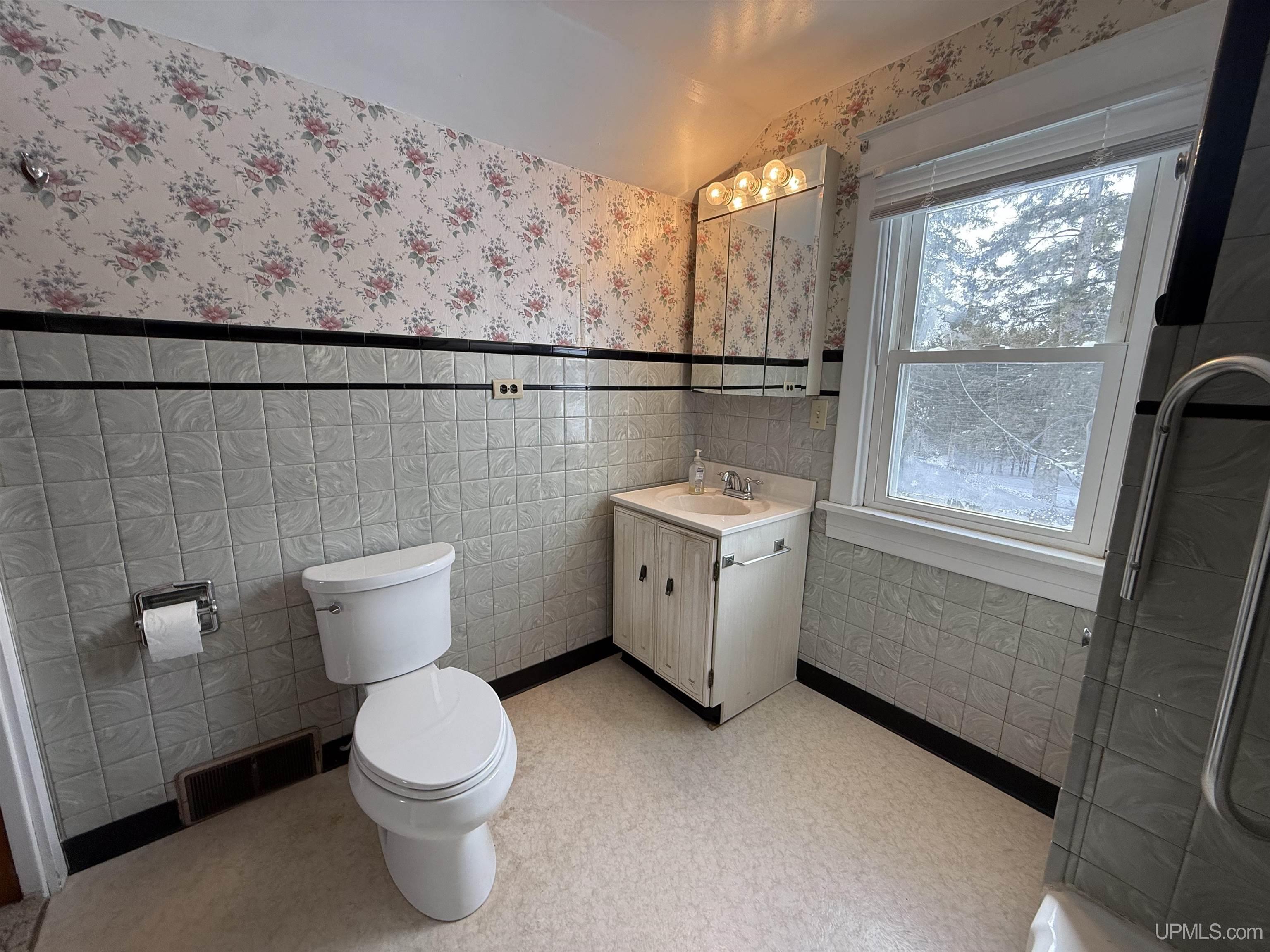 175 North Maple Street Gwinn, MI 49841 - Photo 19 of 24
