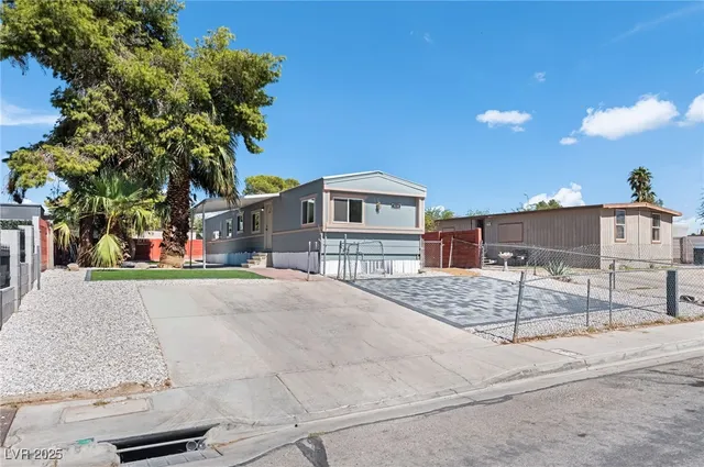$219,000 | 3220 Orr Avenue, North Las Vegas, NV 89030
