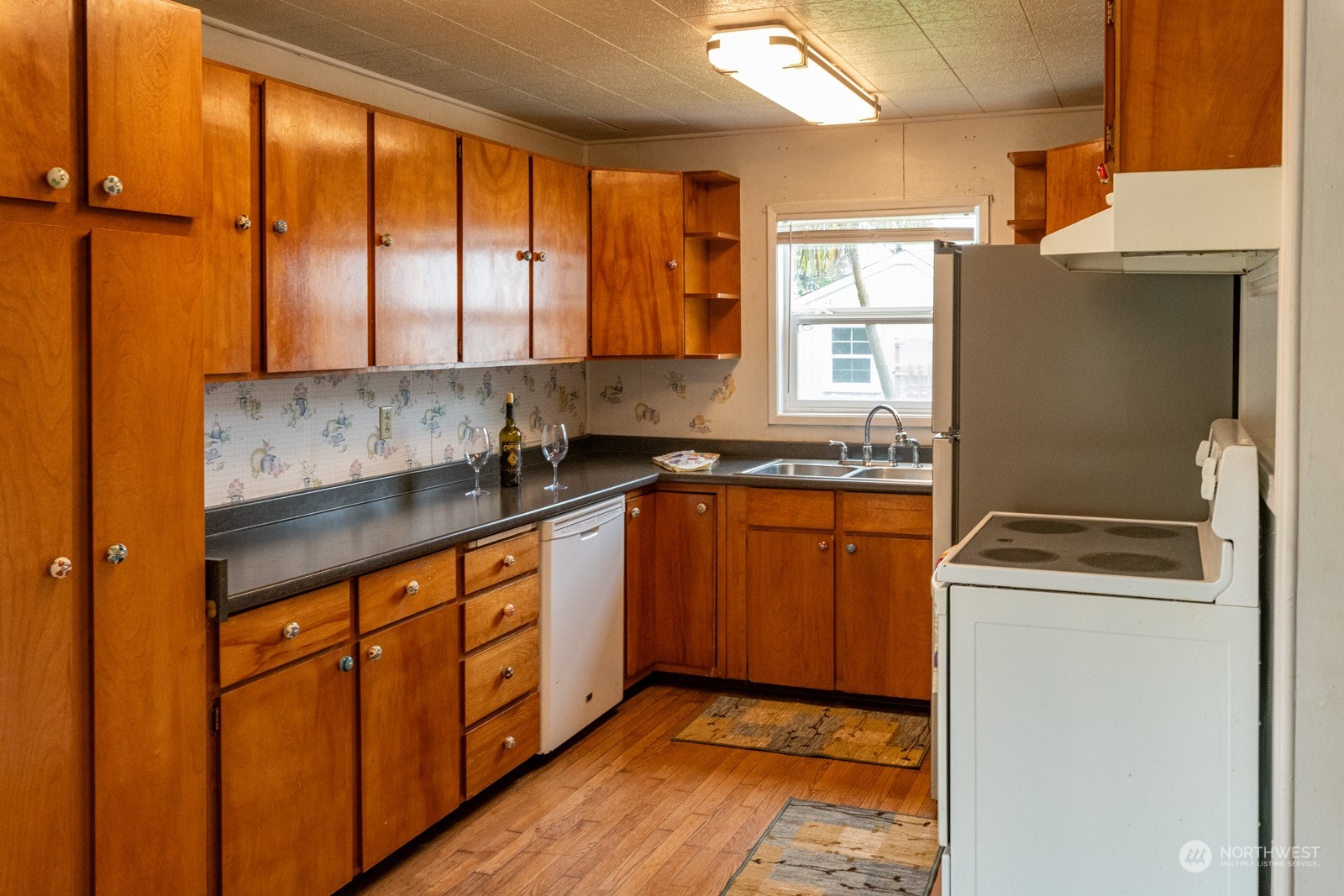 33 3rd Street Bay Center, WA 98527 - Photo 4 of 31 Gallery Image 4