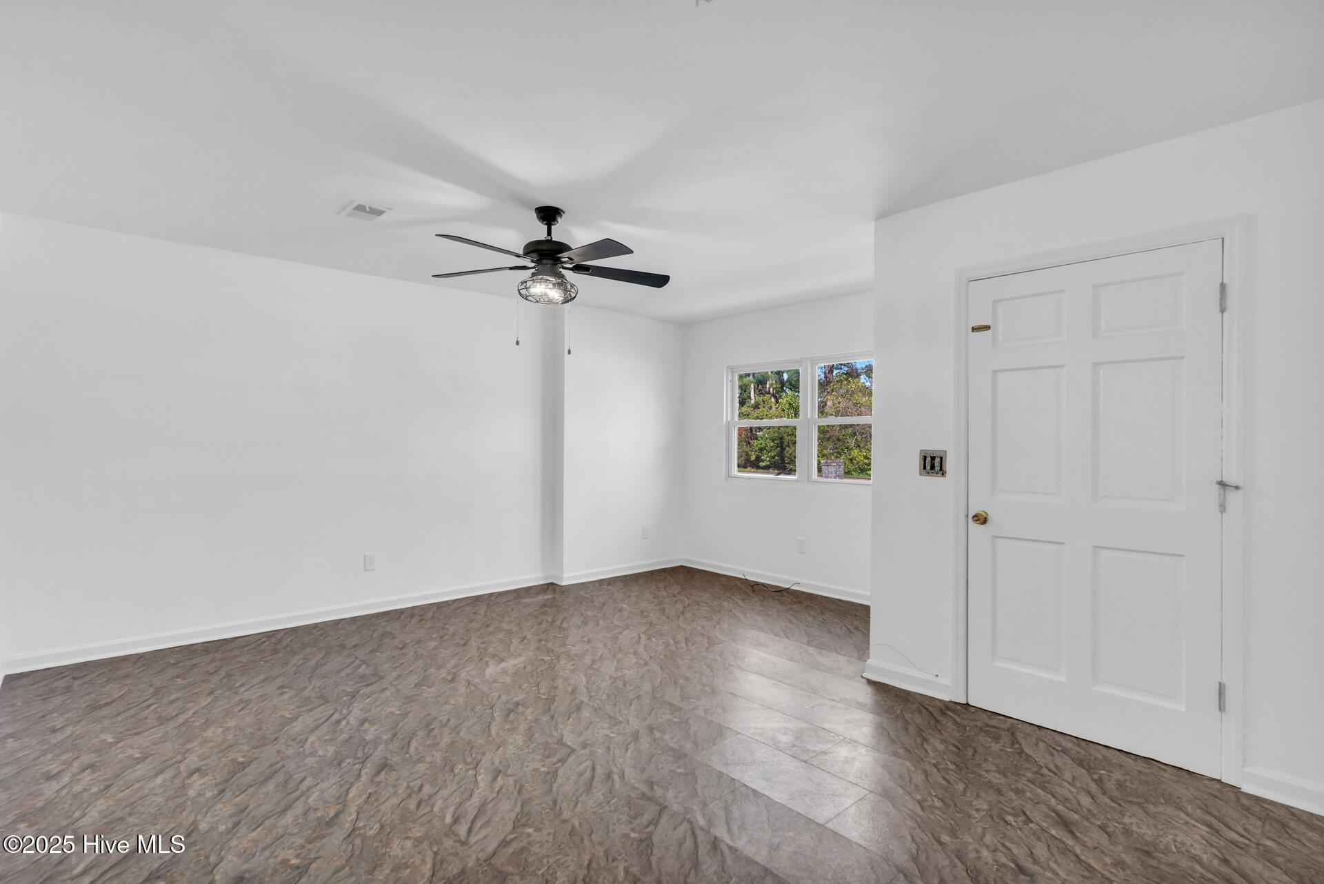 309 Harris Road Wilmington, NC 28411 - Photo 5 of 36 309harrisrd_00005