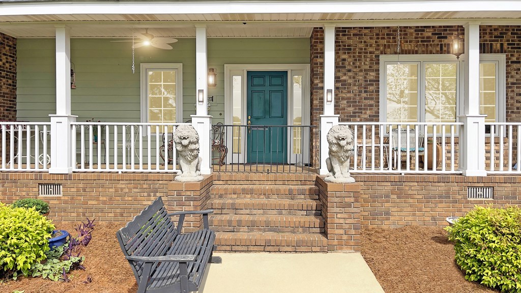 212 Hammond Road Greenwood, SC 29646 - Photo 4 of 40 Welcome!