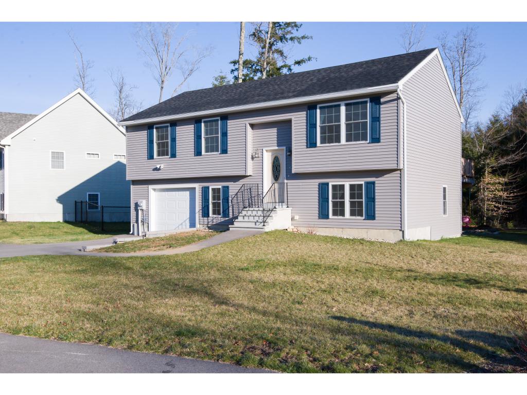 38 Collins Circle Rochester, NH 03867 - Photo 2 of 34