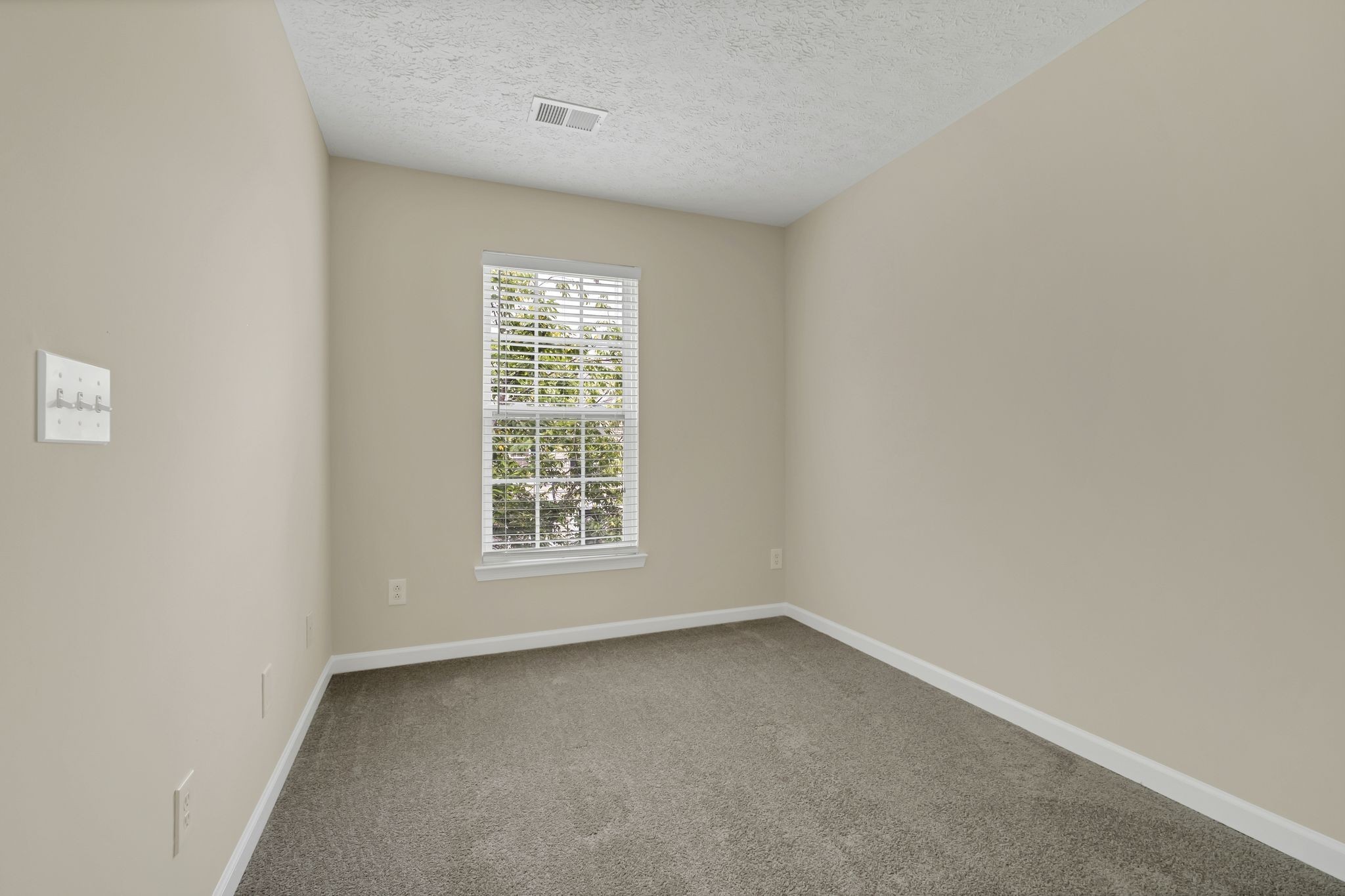 7714 Porter House Drive Nashville, TN 37211 - Photo 26 of 39 an empty room with a window