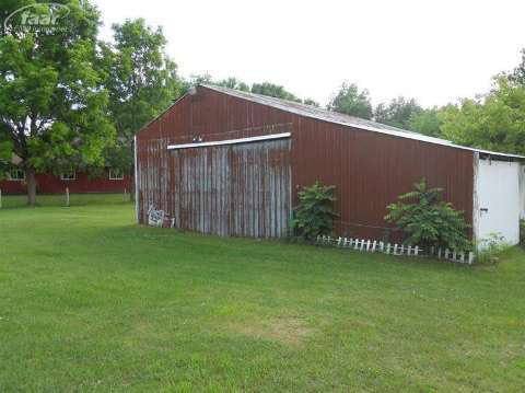 8634 Sheridan Road Millington, MI 48746 - Photo 33 of 39 20413794-32.JPG