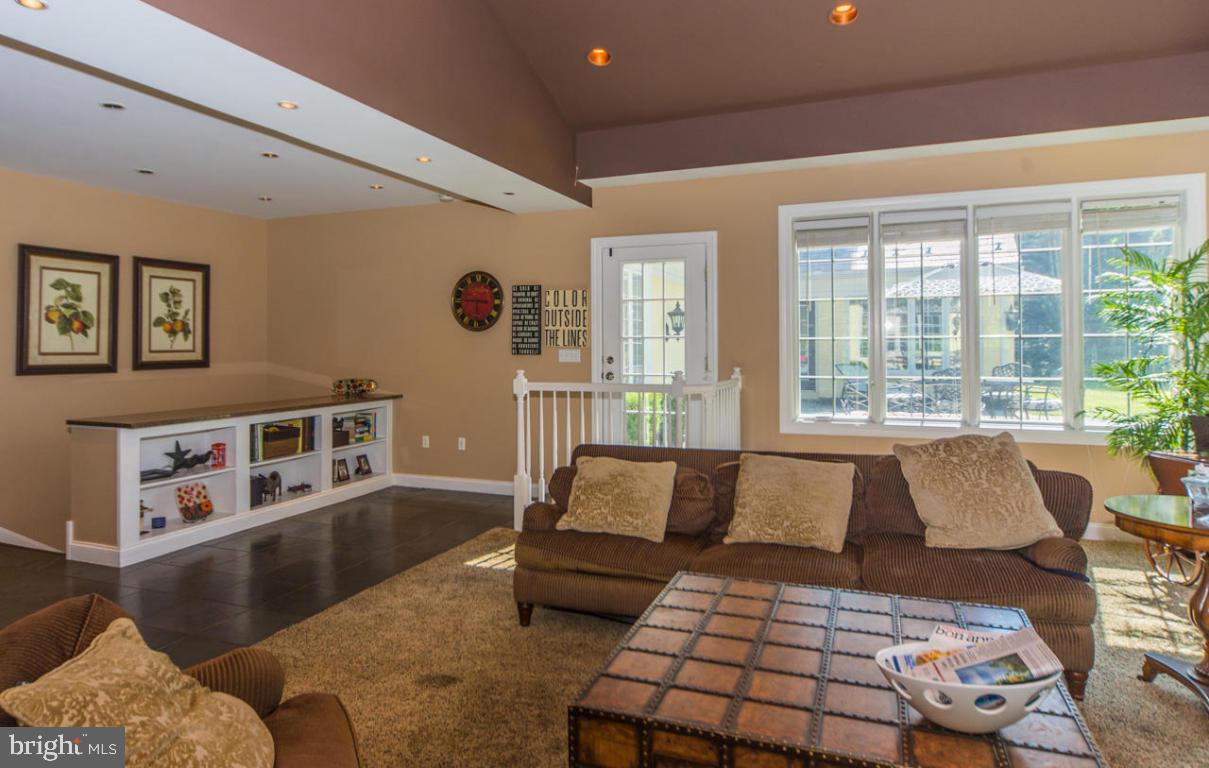 1420 Ridge Road Lancaster, PA 17603 - Photo 4 of 25 Gallery Image 4