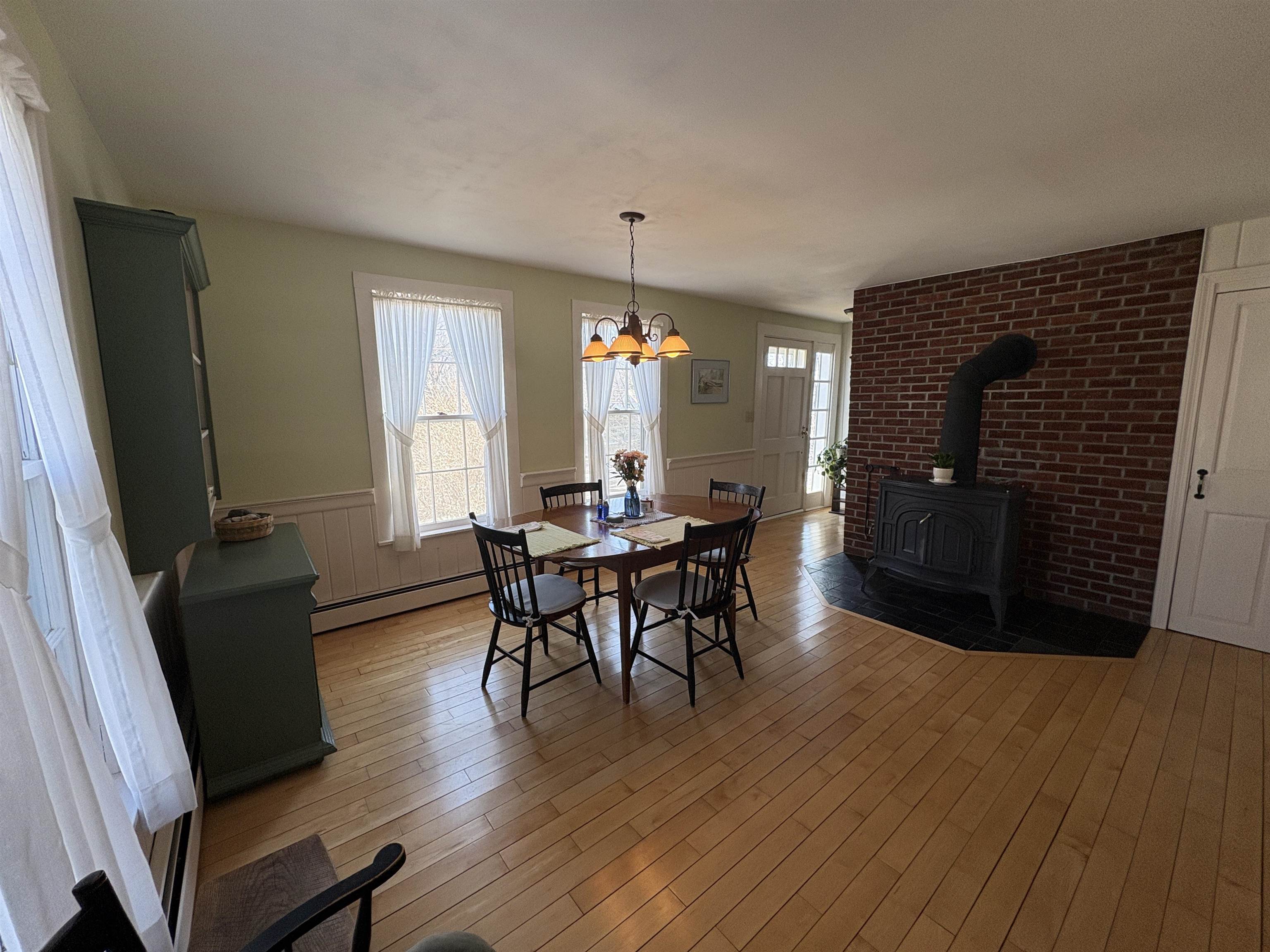 27 Sunset Lane Brookfield, VT 05036 - Photo 4 of 60