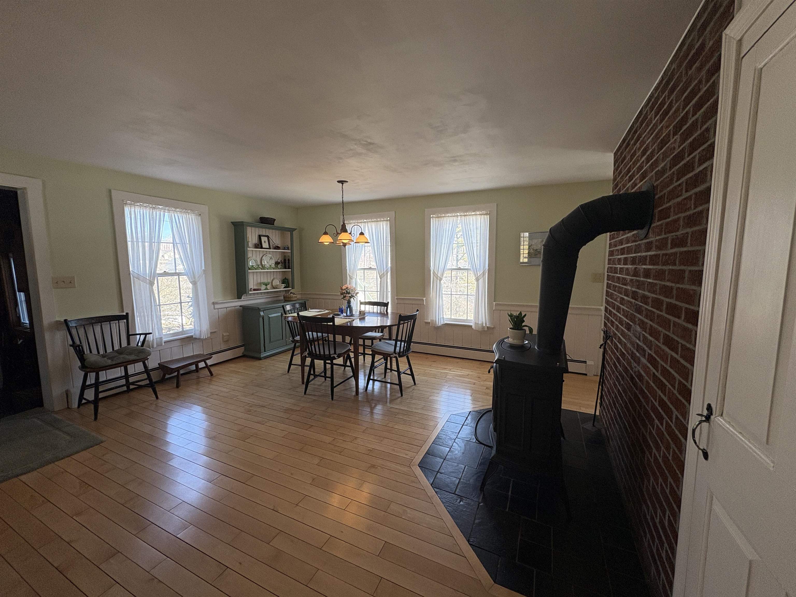 27 Sunset Lane Brookfield, VT 05036 - Photo 10 of 60