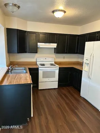 $1,600 | 4601 North 102nd Avenue, Unit 1100, Phoenix, AZ 85037