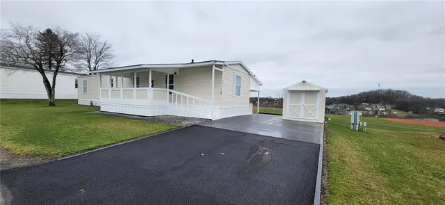 $84,900 | 76 Crestview Drive, Tarentum, PA 15084