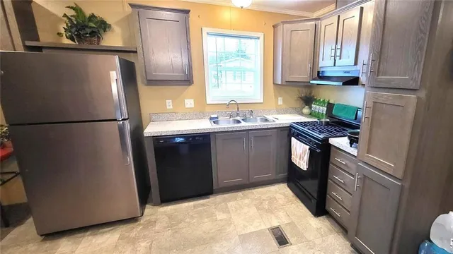 $84,900 | 76 Crestview Drive, Tarentum, PA 15084