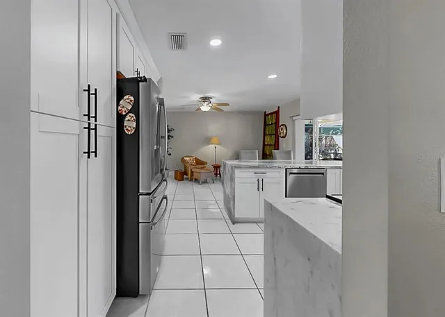 a view of a livingroom with furniture