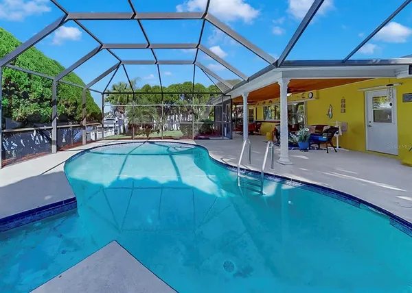 $630,000 | 6508 Solitaire Palm Way, Apollo Beach, FL 33572