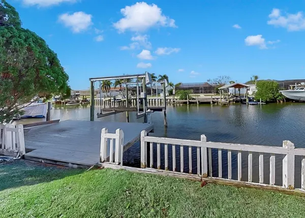 $630,000 | 6508 Solitaire Palm Way, Apollo Beach, FL 33572