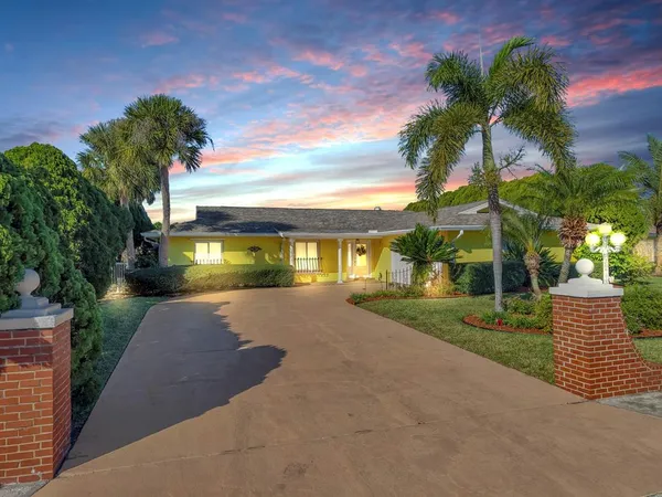 $630,000 | 6508 Solitaire Palm Way, Apollo Beach, FL 33572