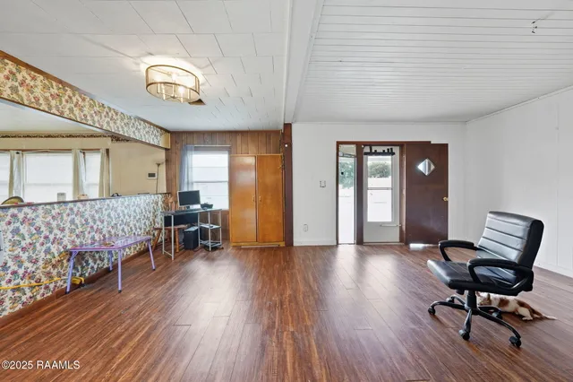 $75,000 | 911 North Morvant Avenue, Kaplan, LA 70548