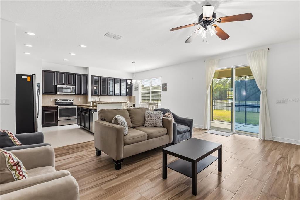 10536 Cabbage Tree Loop Orlando, FL 32825 - Photo 5 of 23