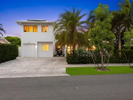 $1,295,000 | 2147 Northeast 65th Street, Fort Lauderdale, FL 33308