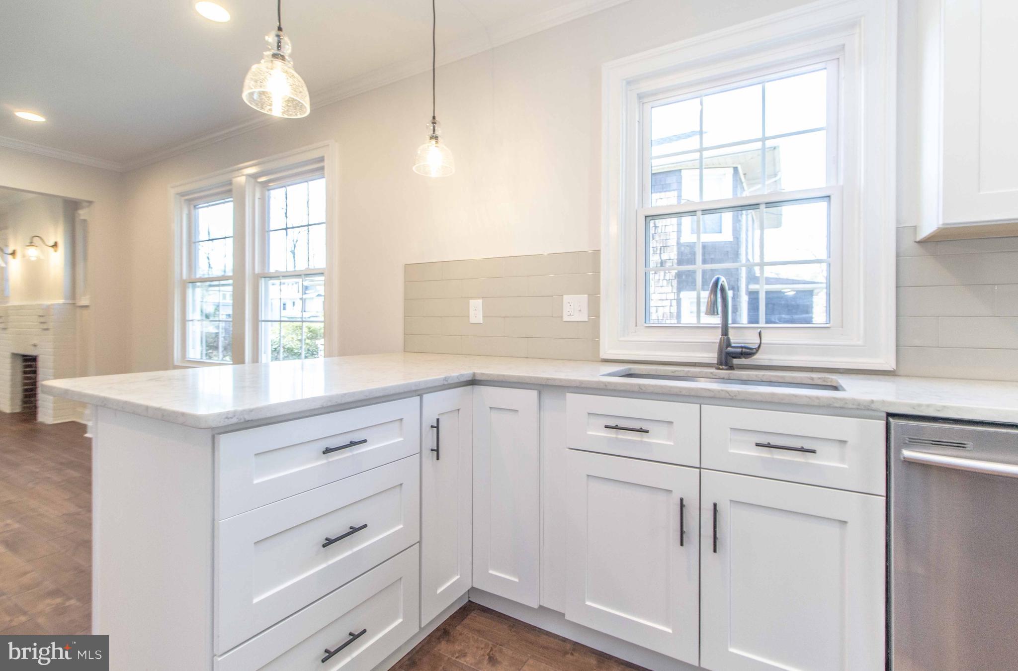 701 Brookwood Road Baltimore, MD 21229 - Photo 23 of 57