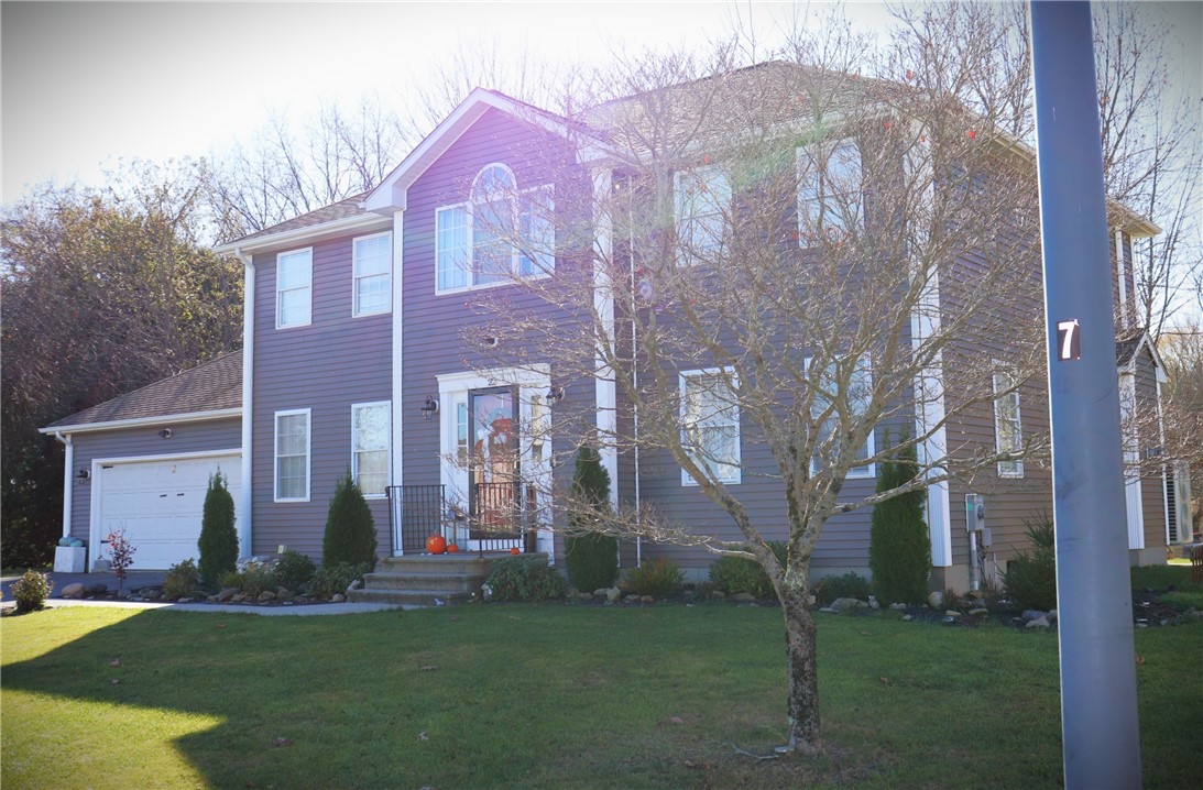 22 Windsong Road Cumberland, RI 02864 - Photo 3 of 33