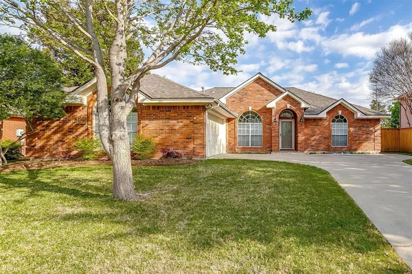 $3,800 | 3212 Riverwood Drive, Fort Worth, TX 76116