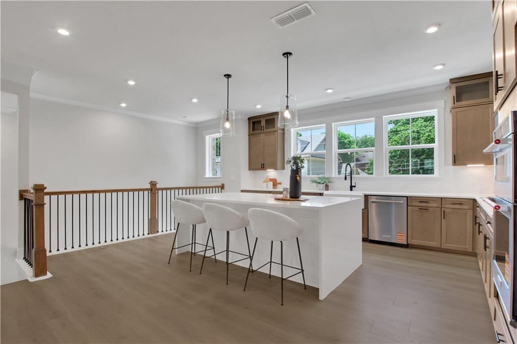 116 Bridgecrest Road Roswell, GA 30075 - Photo 4 of 38