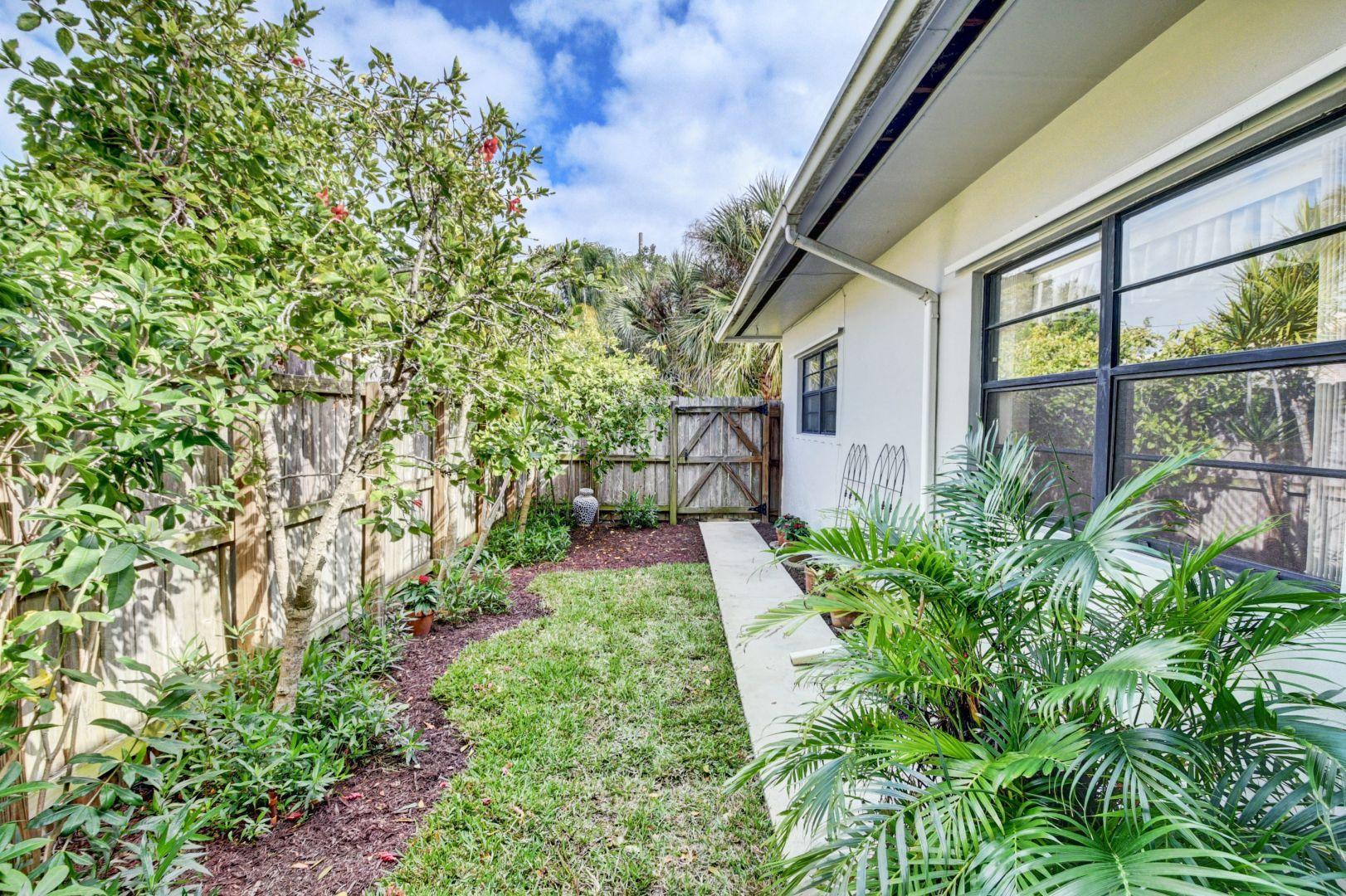 401 Northeast 44th Street Boca Raton, FL 33431 - Photo 27 of 29 13_dsc_6648_49_50_51_52