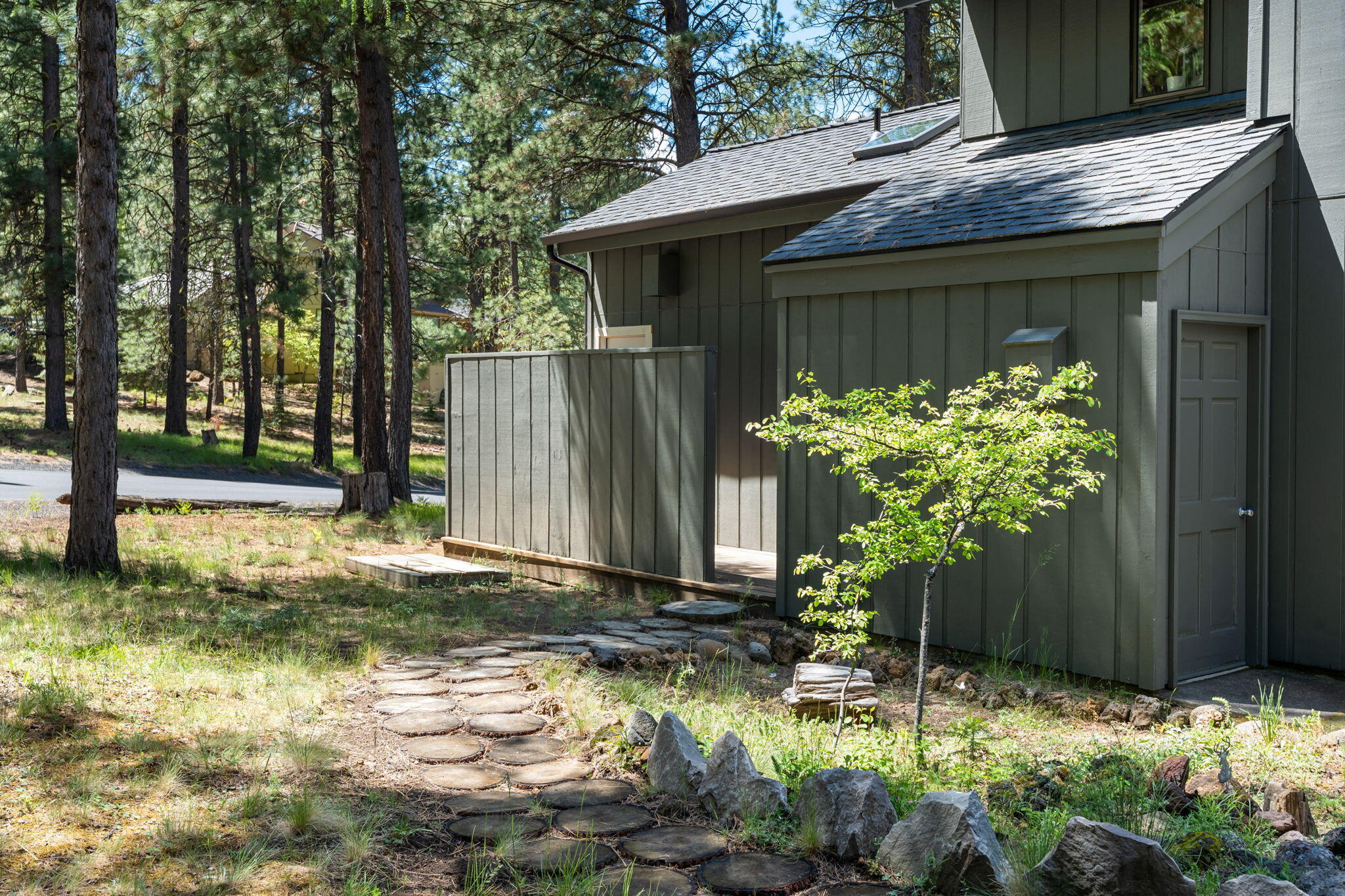 70833 Goosefoot, Unit GH 303 Black Butte Ranch, OR 97759 - Photo 6 of 51 2026_05_18_70833_goosefoot_gh303_bbr-7