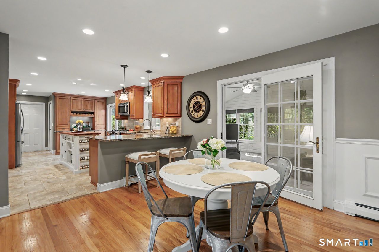 45 Pheasant Lane Fairfield, CT 06824 - Photo 9 of 40 Gallery Image 9