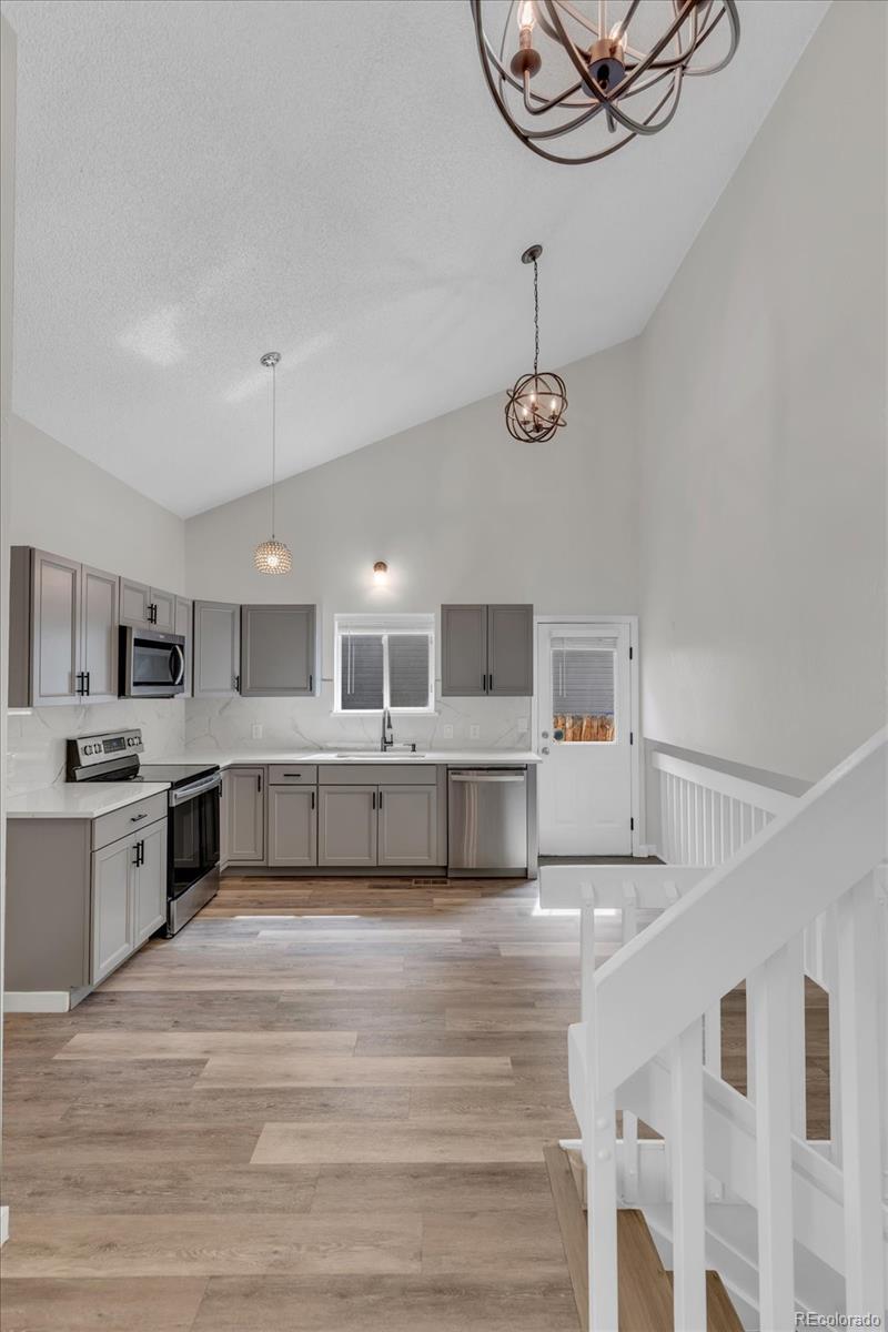 10041 Raritan Way Thornton, CO 80260 - Photo 9 of 26 Gallery Image 9