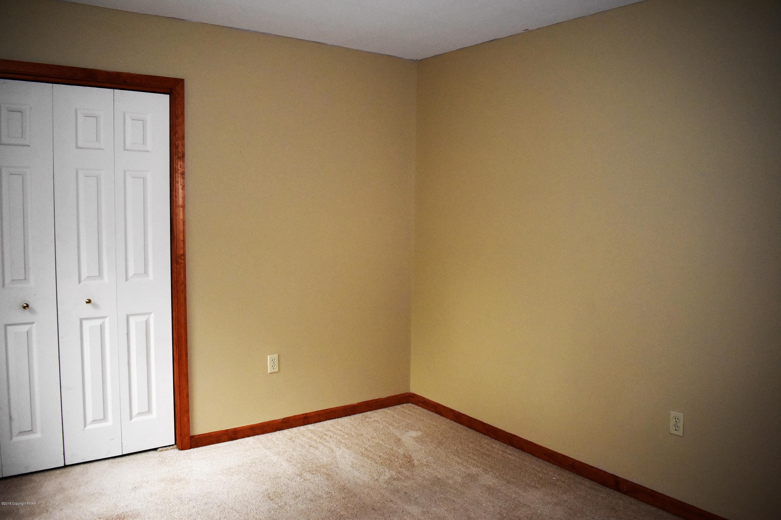 33 Sassafras Road Albrightsville, PA 18210 - Photo 27 of 36