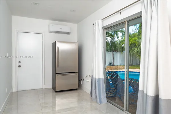 $6,500 | 2555 Northeast 202nd Street, Miami, FL 33180