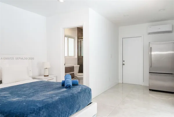 $6,500 | 2555 Northeast 202nd Street, Miami, FL 33180