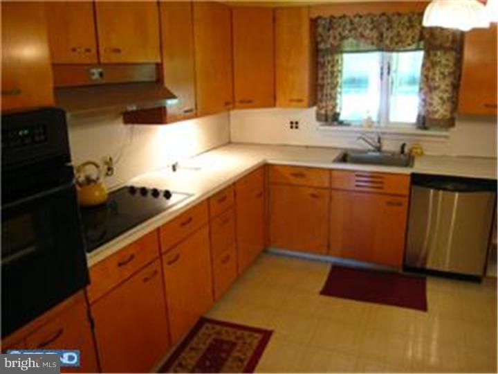 47 Federal City Road Ewing, NJ 08638 - Photo 6 of 25 Gallery Image 6