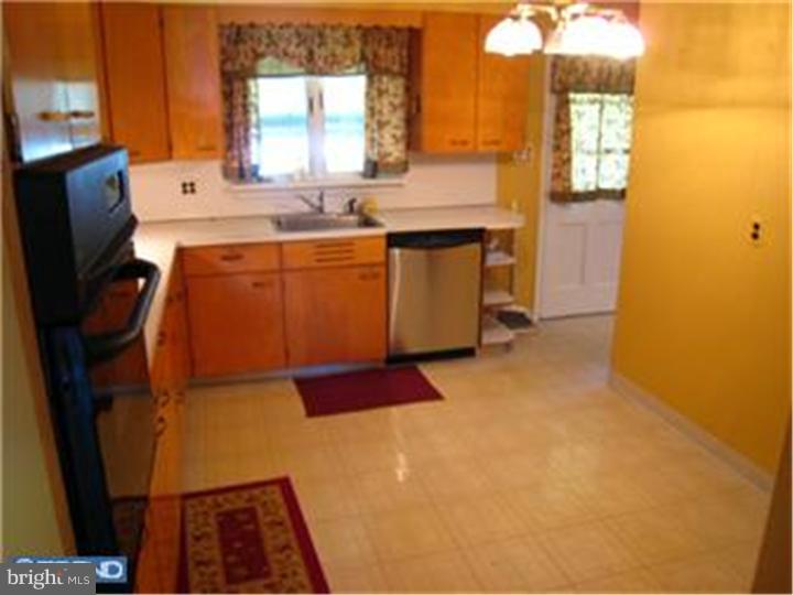 47 Federal City Road Ewing, NJ 08638 - Photo 7 of 25 Gallery Image 7