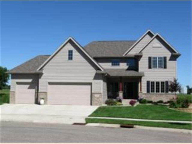 3205 Shelly Lane Northeast Rochester, MN 55906 - Photo 1 of 28 Gallery Image 1