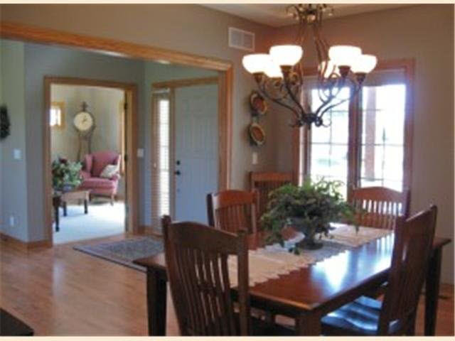 3205 Shelly Lane Northeast Rochester, MN 55906 - Photo 5 of 28 Gallery Image 5