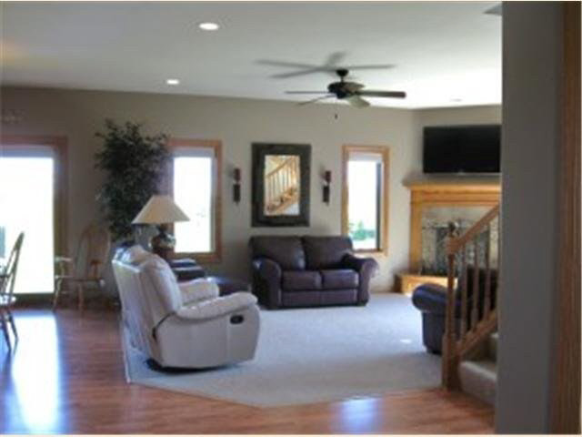 3205 Shelly Lane Northeast Rochester, MN 55906 - Photo 10 of 28 Gallery Image 10