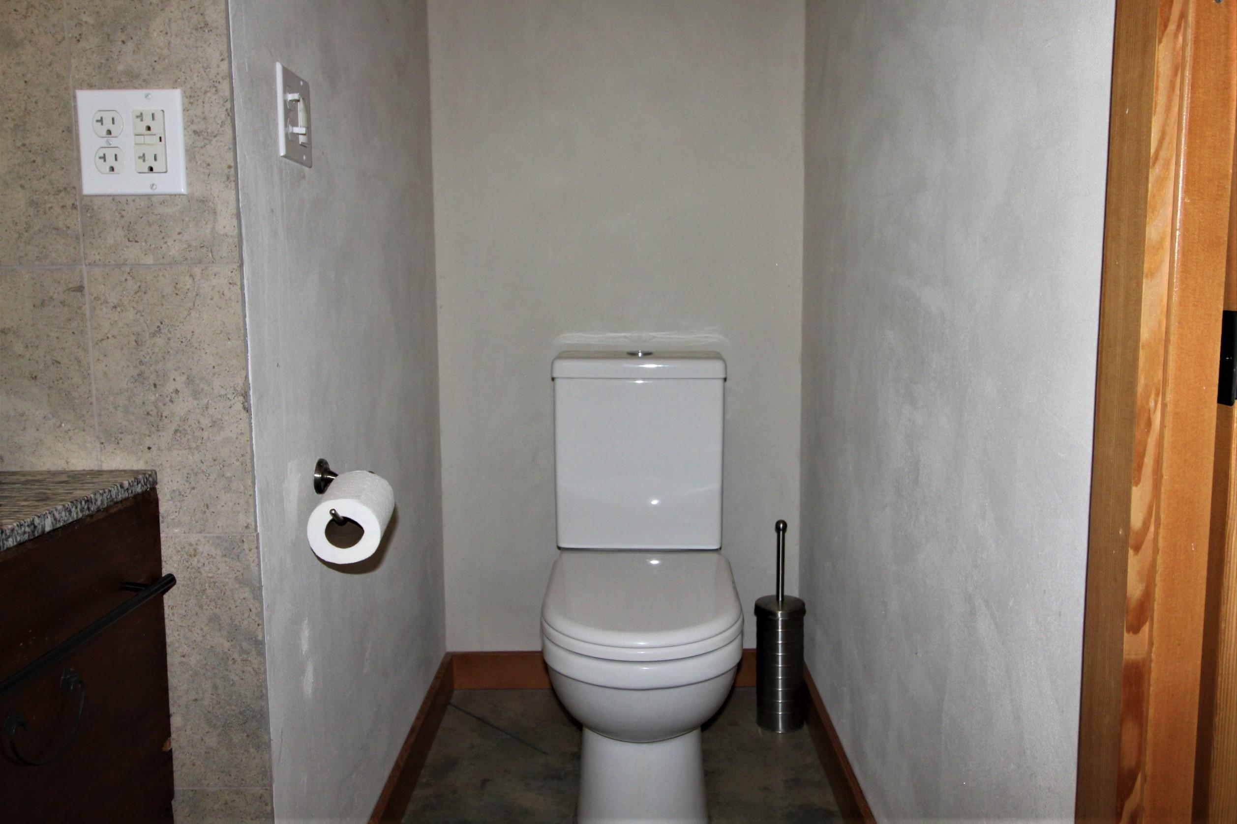 17170 North Applegate Road Grants Pass, OR 97527 - Photo 30 of 68 Master bath