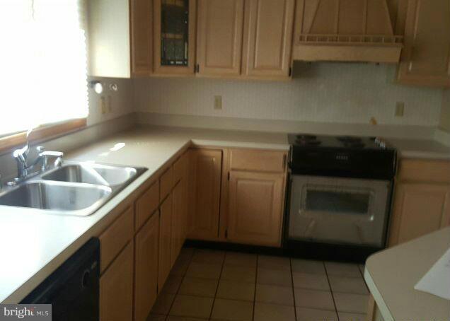 6028 Point Pleasant Road Baltimore, MD 21206 - Photo 5 of 17 Interior (General)