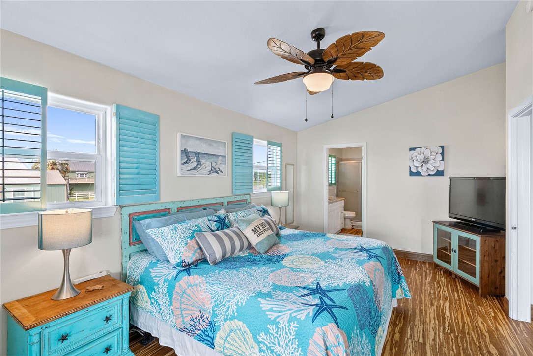 614 Copano Ridge Road Rockport, TX 78382 - Photo 15 of 38