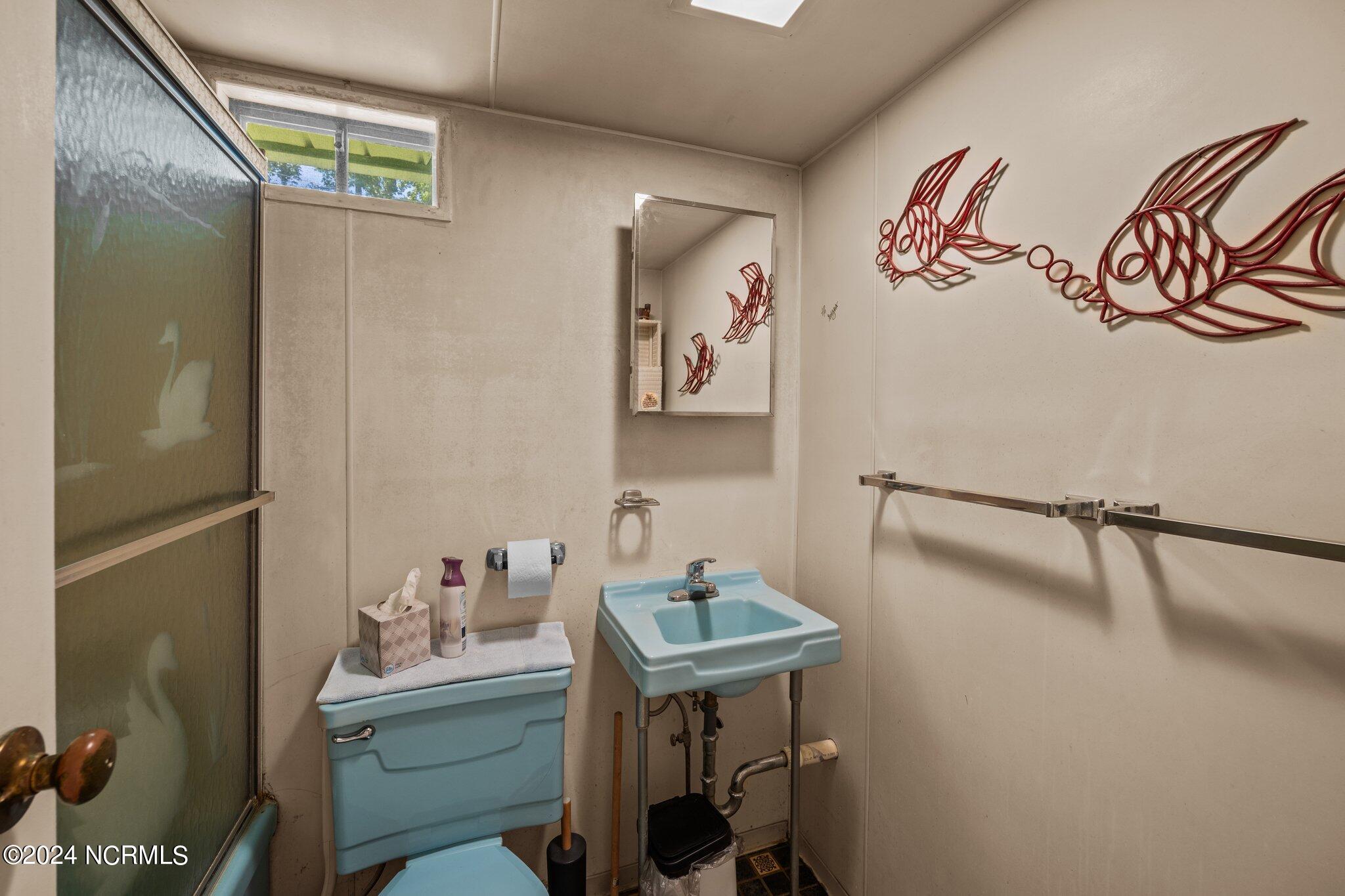 1016 Tebo Road New Bern, NC 28562 - Photo 20 of 34 Full Bathroom