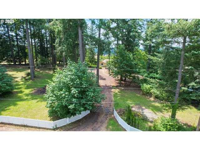 a picture of city view